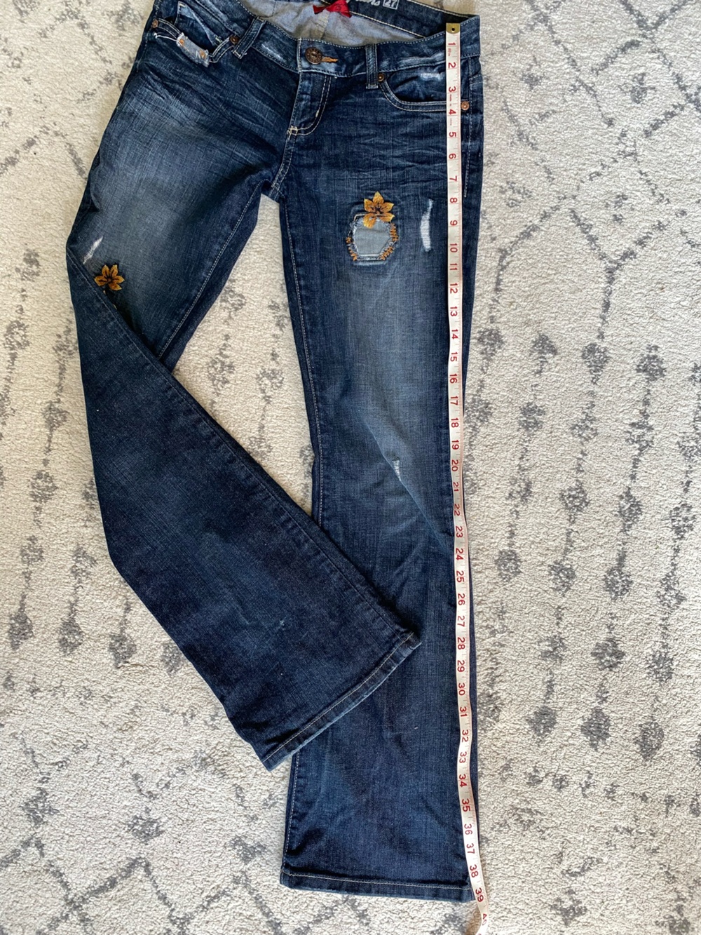 Vintage Guess Dark/Medium wash Denim Jeans - Picture 10 of 11